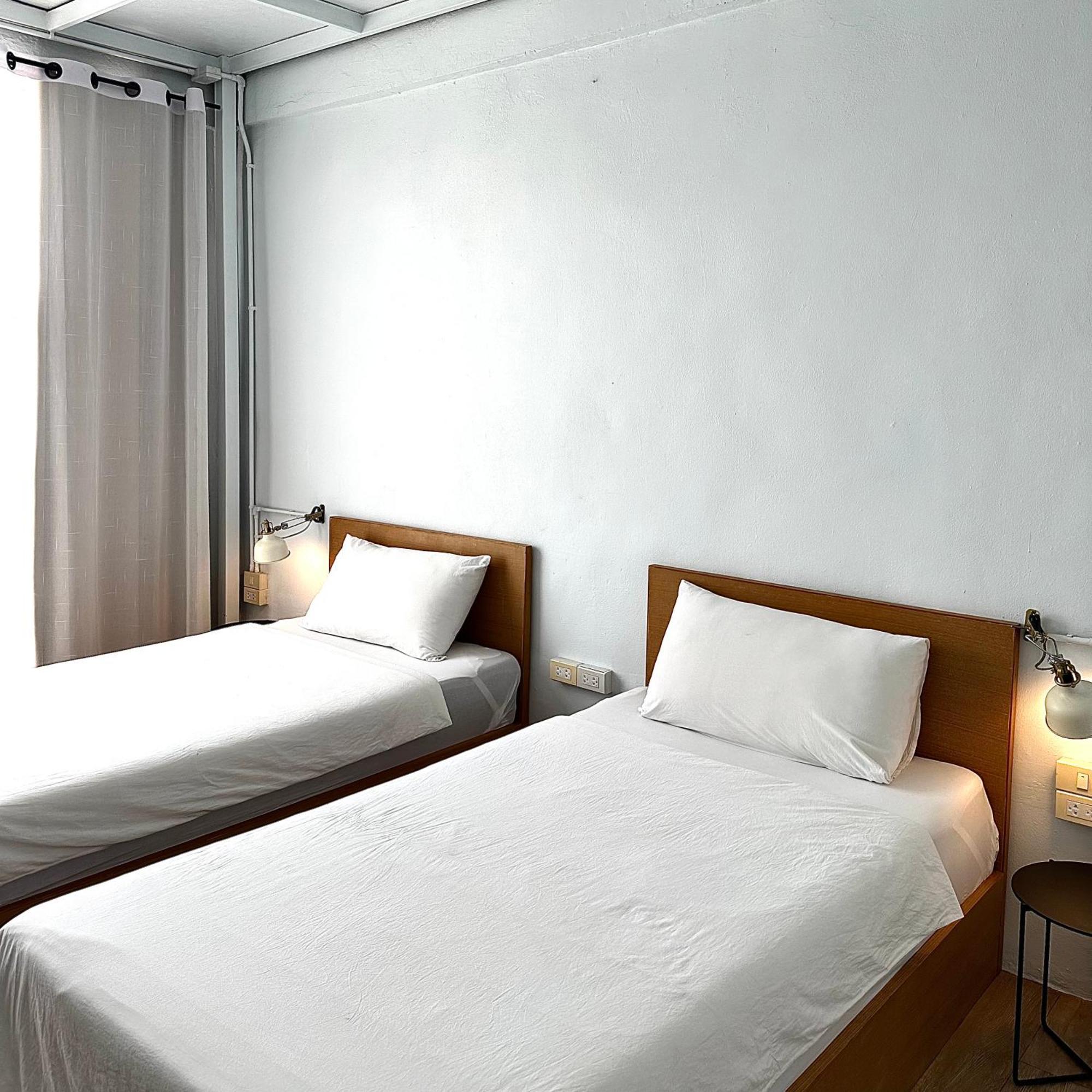 Beige Poshtels + Netflix Vandrehjem Bangkok Eksteriør billede